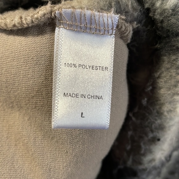 Kookaburra by UGG Womens I/4 zip fleece.  LG. - Picture 5 of 6